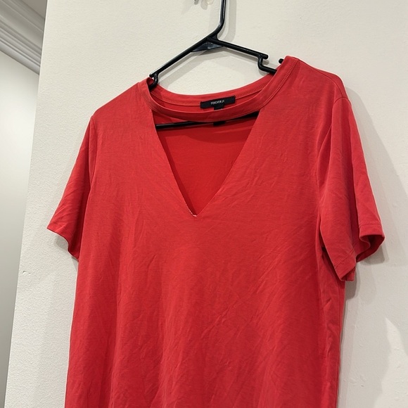 Forever 21 red top- large - Picture 3 of 4